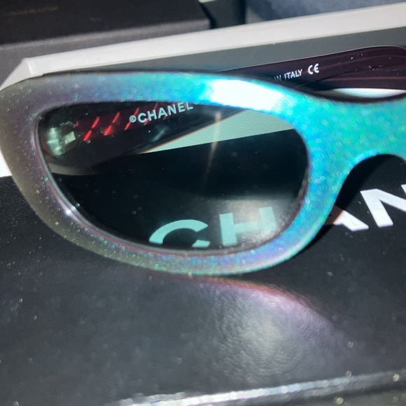 Women’s Chanel sunglasses